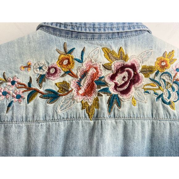 Etienne Marcel Embroidered Floral Button-Up Denim Shirt Blue Women's Size Small - Picture 13 of 13